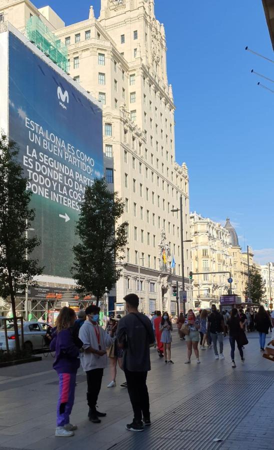 Gran Via. Salud. Puerta Del Sol. Callao. Madrid Buitenkant foto